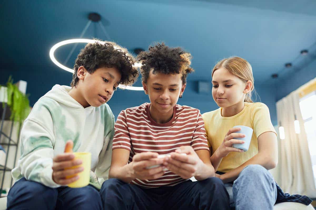 Enfants et smartphone: quels impacts et quel usage ?